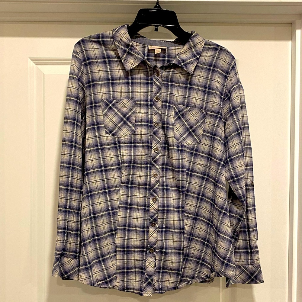 Western style ling sleeve button down shirt with silver stitching
